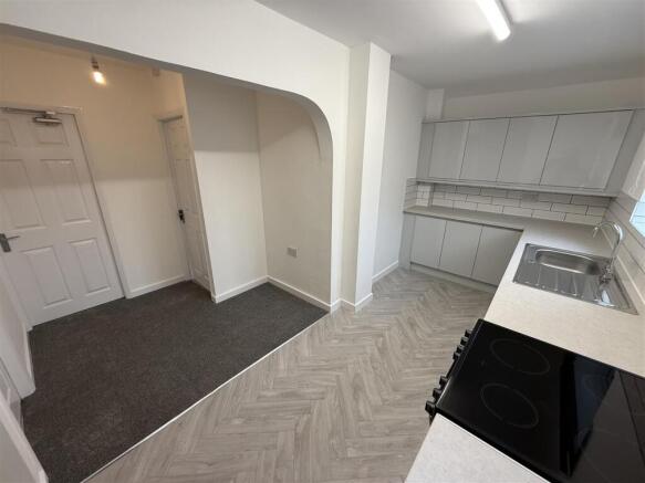 Kitchen 1.JPG