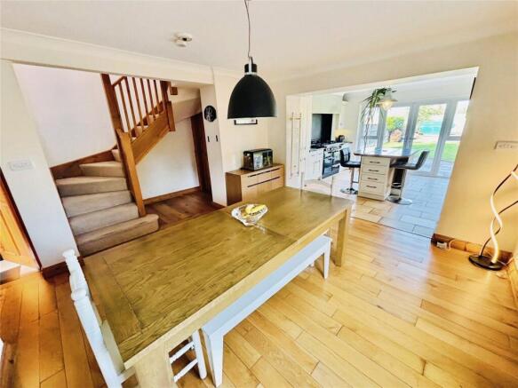 3 bed Semi-Detached for sale Image 12