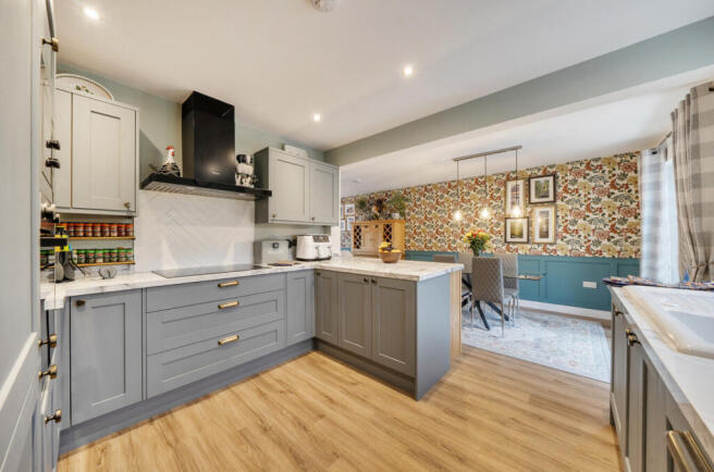 1442028-13-69de70...