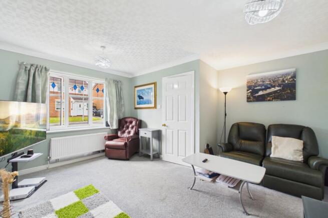3 bed Semi-Detached for sale Image 7