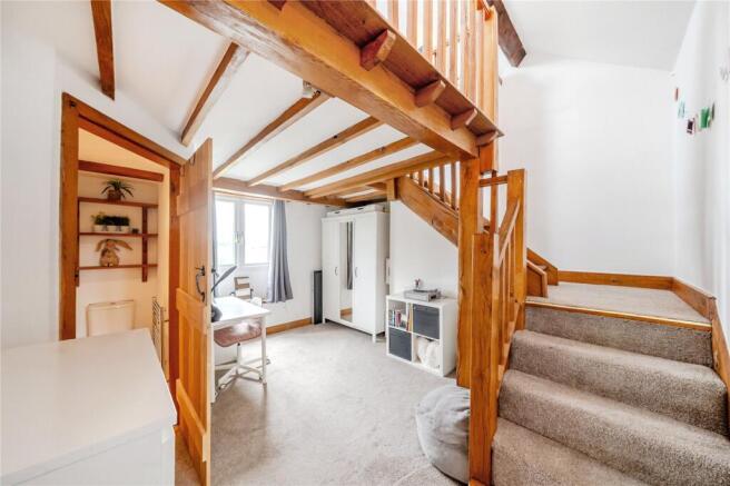 5 bed Detached for sale Image 5