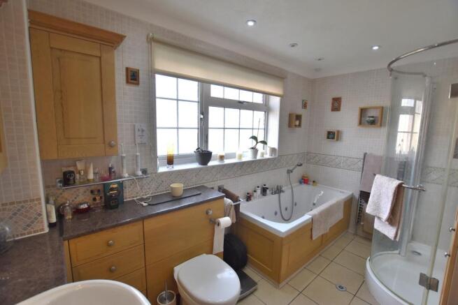 Master En-suite