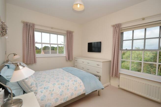 5demowbrayhousebed1.jpg