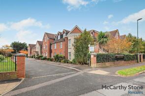 Flat 33, 14 Claridge House, Church Street, Littlehampton BN17 5FE