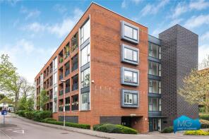 Flat 6, 13 Ottoman Court, Ebony Crescent, Barnet EN4 8FJ