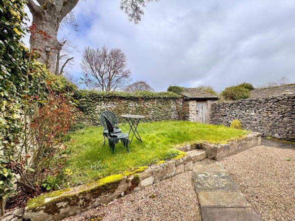 2 bed Cottage for sale Image 12