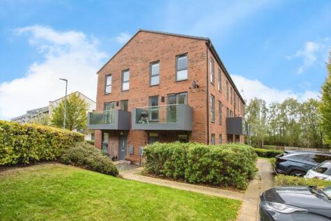 Finchdale Close, Wakefield, West Yorkshire, WF1