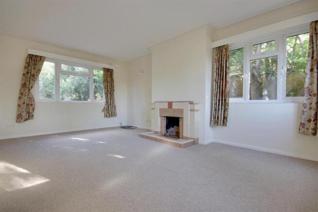 Living Room.jpg