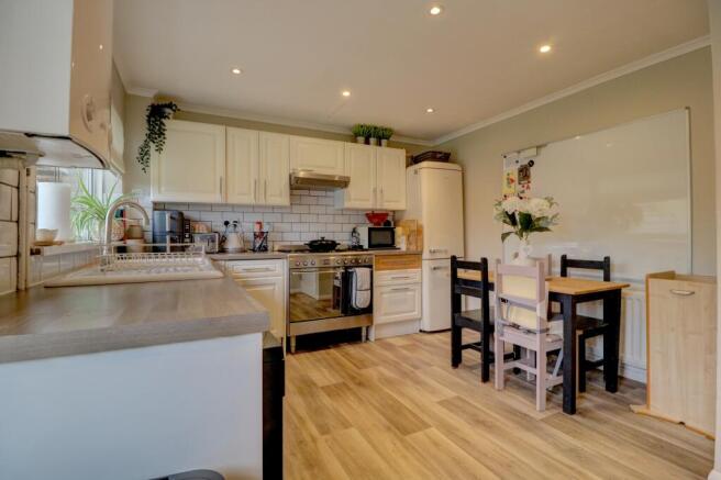 Kitchen-Breakfast Room