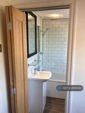Main Bathroom 2