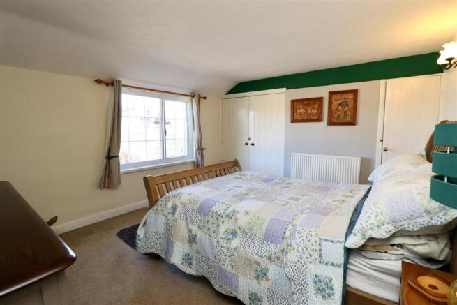 3 bed Cottage for sale Image 10