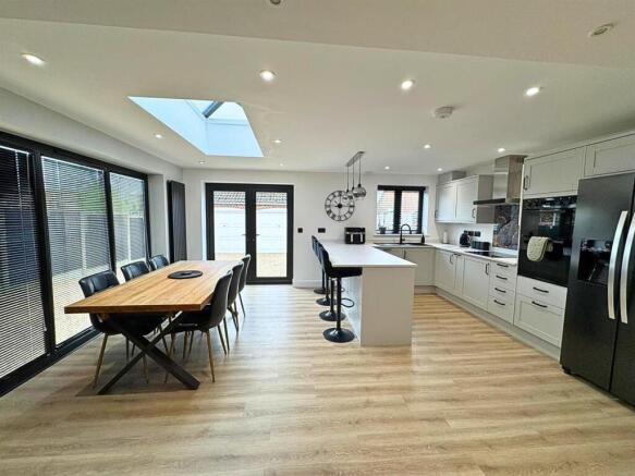 Open Plan kitchen Living Area