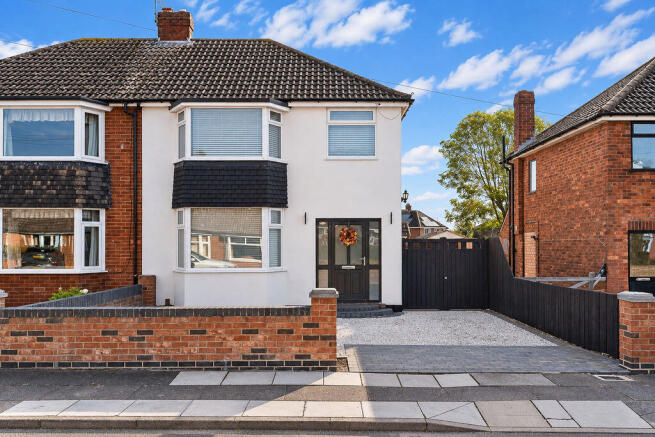 3-bed semi-detached on West Lea, Grimsby, £220,000