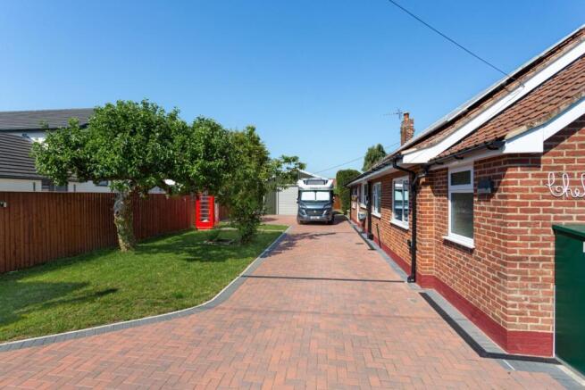 3 bed Detached Bungalow for sale Image 6