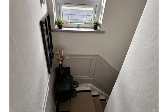 3 bed Semi-Detached for sale Image 11