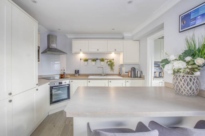 15 Spring Gardens, SL7 3HS (LOW RES)-9