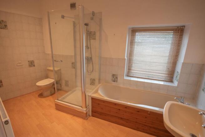 2 bed Cottage for sale Image 11