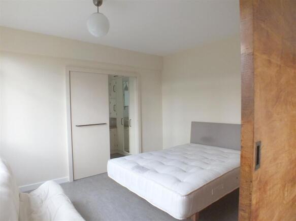 Bedroom.jpg