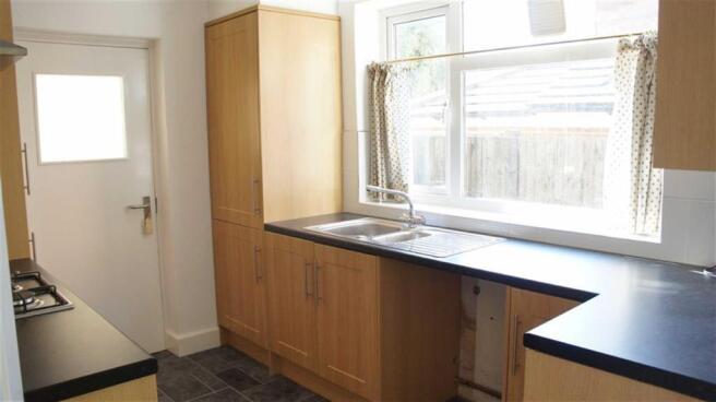 RE-FITTED KITCHEN