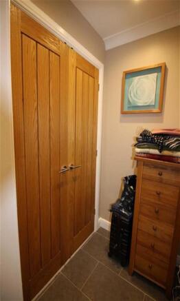 DRESSING ROOM