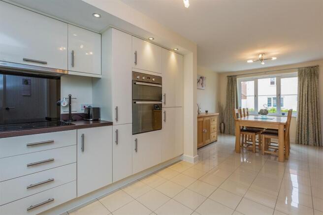Kitchen/ Diner/ Breakfast Room