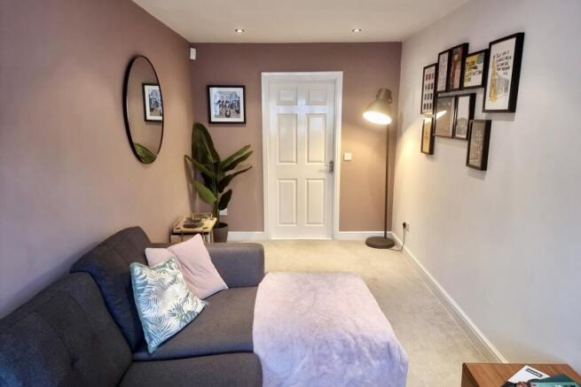 4 bed Detached for sale Image 9