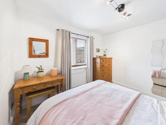 2 bed Town House for sale Image 9