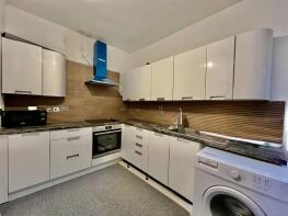 489b, London Road, Isleworth TW7 4BX