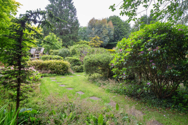 5 WILLOW CLOSE-51