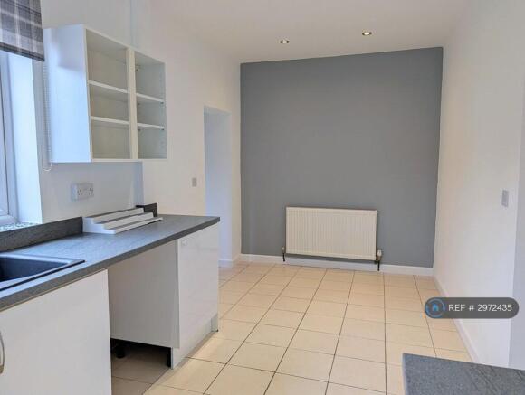 3 bed Semi-Detached to rent Image 10