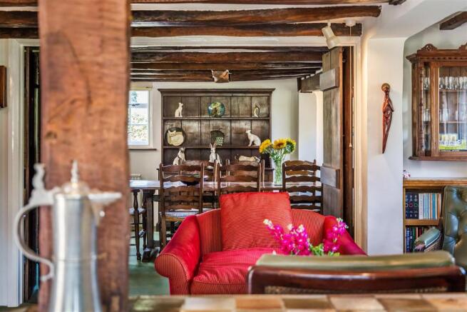 house. estate agency Dunsfold Oak Tree Cottage
