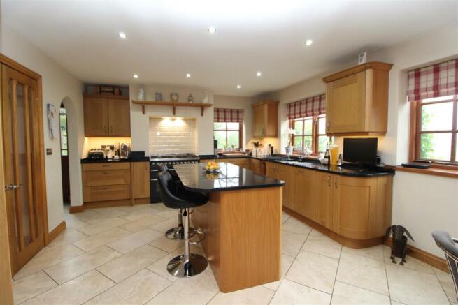 BREAKFAST KITCHEN