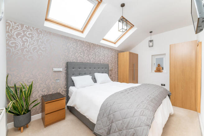 4 bed Detached for sale Image 11