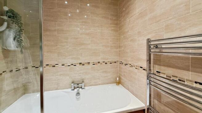 4 bed Detached for sale Image 12