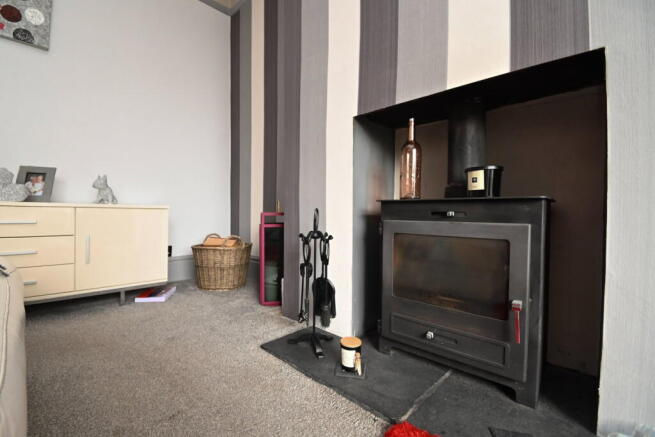 4 bed Semi-Detached for sale Image 4