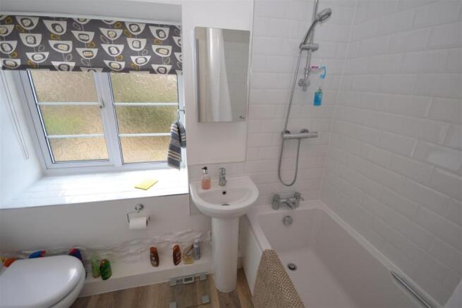 Bathroom.JPG