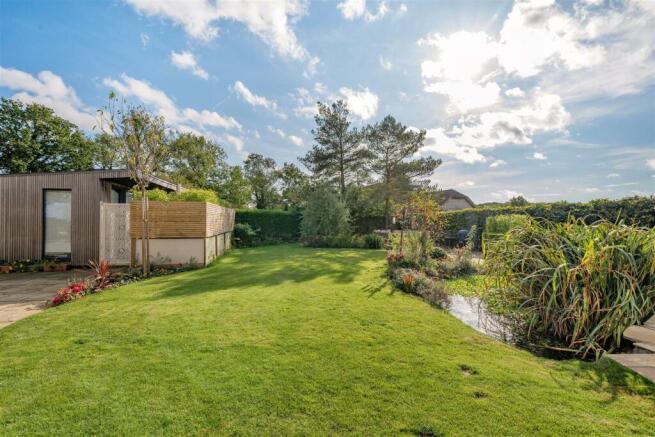 Woodland View, West End, Silverstone