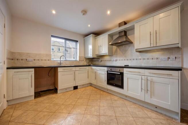 Kitchen_02.jpg