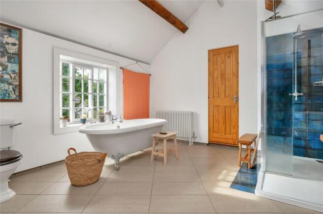 En-Suite Bathroom