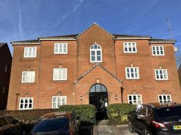 15, Lower Carrs, Ashton-under-lyne OL6 9JG