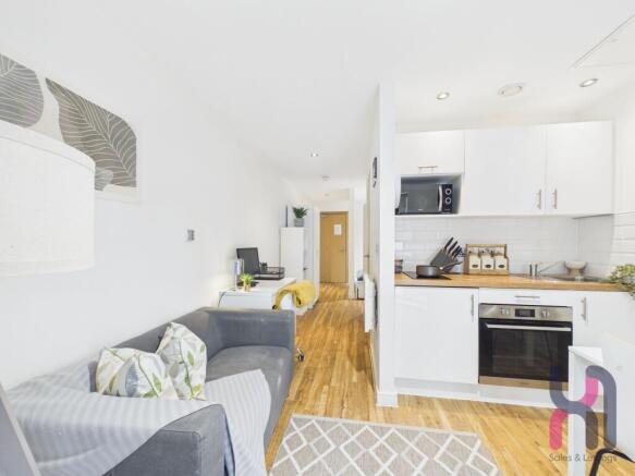 30 Frederick Road, Salford, M6 photo 4
