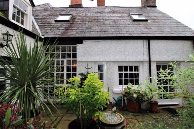 Courtyard Garden