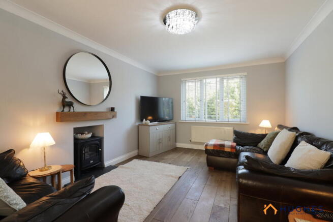 4 bed Detached for sale Image 9
