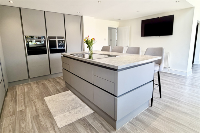 Kitchen/Breakfast