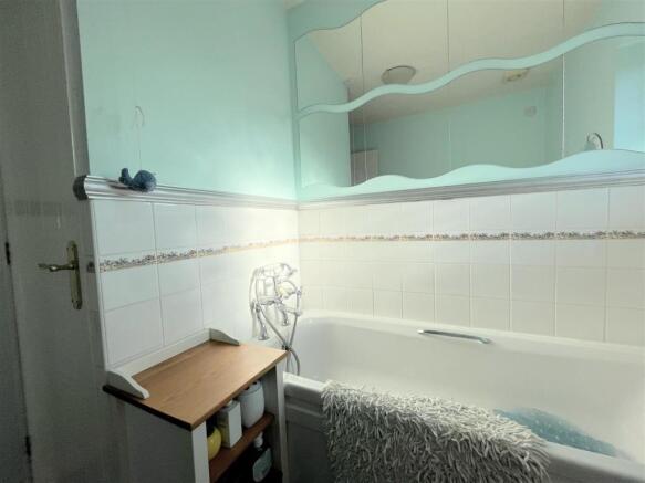 Bathroom/w.c.