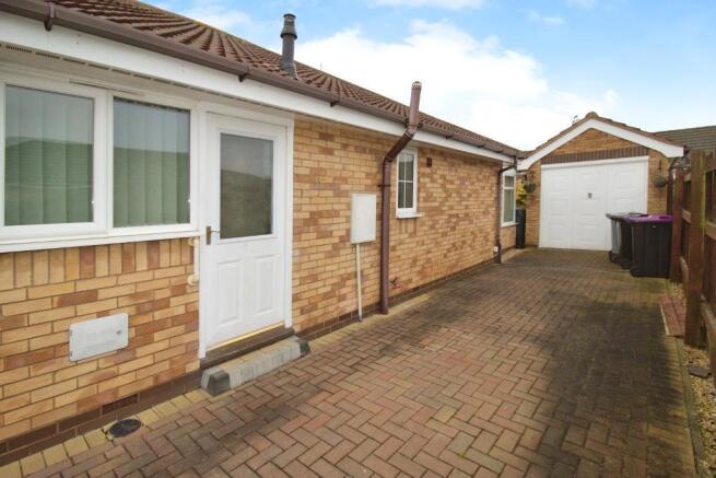 Driveway/garage