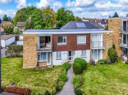 9, 1 Harbour View Court, Queens Avenue, Christchurch BH23 1DA