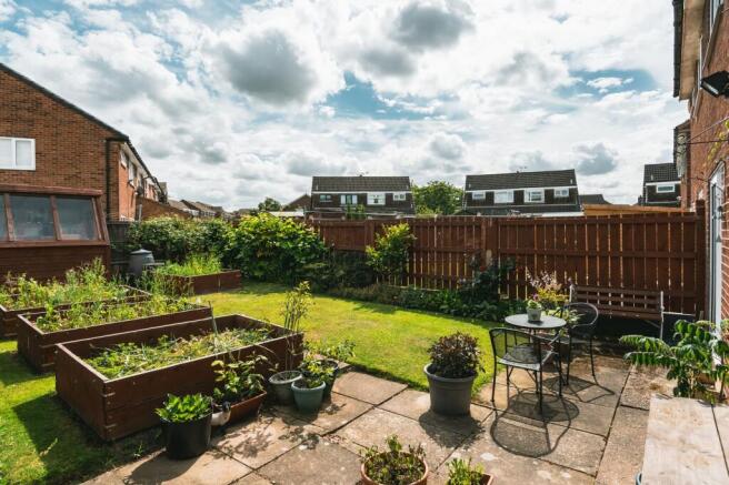 4 bed Semi-Detached for sale Image 4