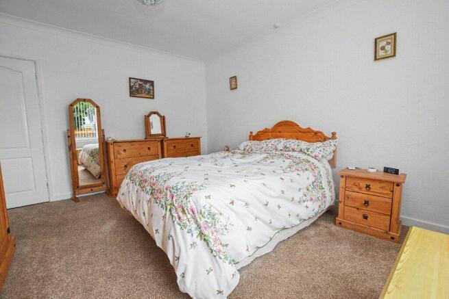 3 bed Bungalow for sale Image 12