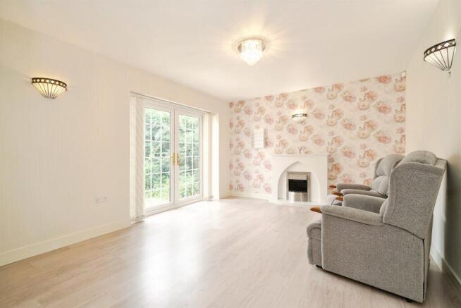 3 bed Detached Bungalow for sale Image 5